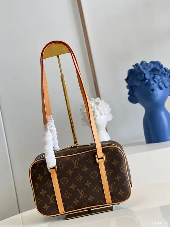 First bag ru LOUIS CITE VUITTON 0617